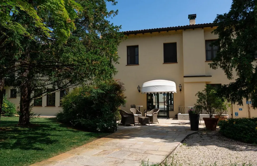 Hotel Villa Nabila-1